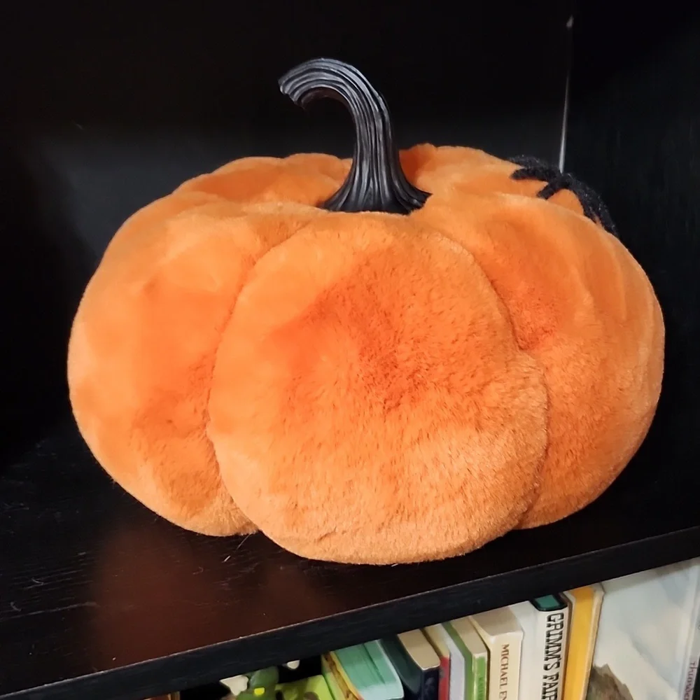 PLUSH JACK 'O LANTERN STYLE PUMPKIN HALLOWEEN DECOR PILLOW